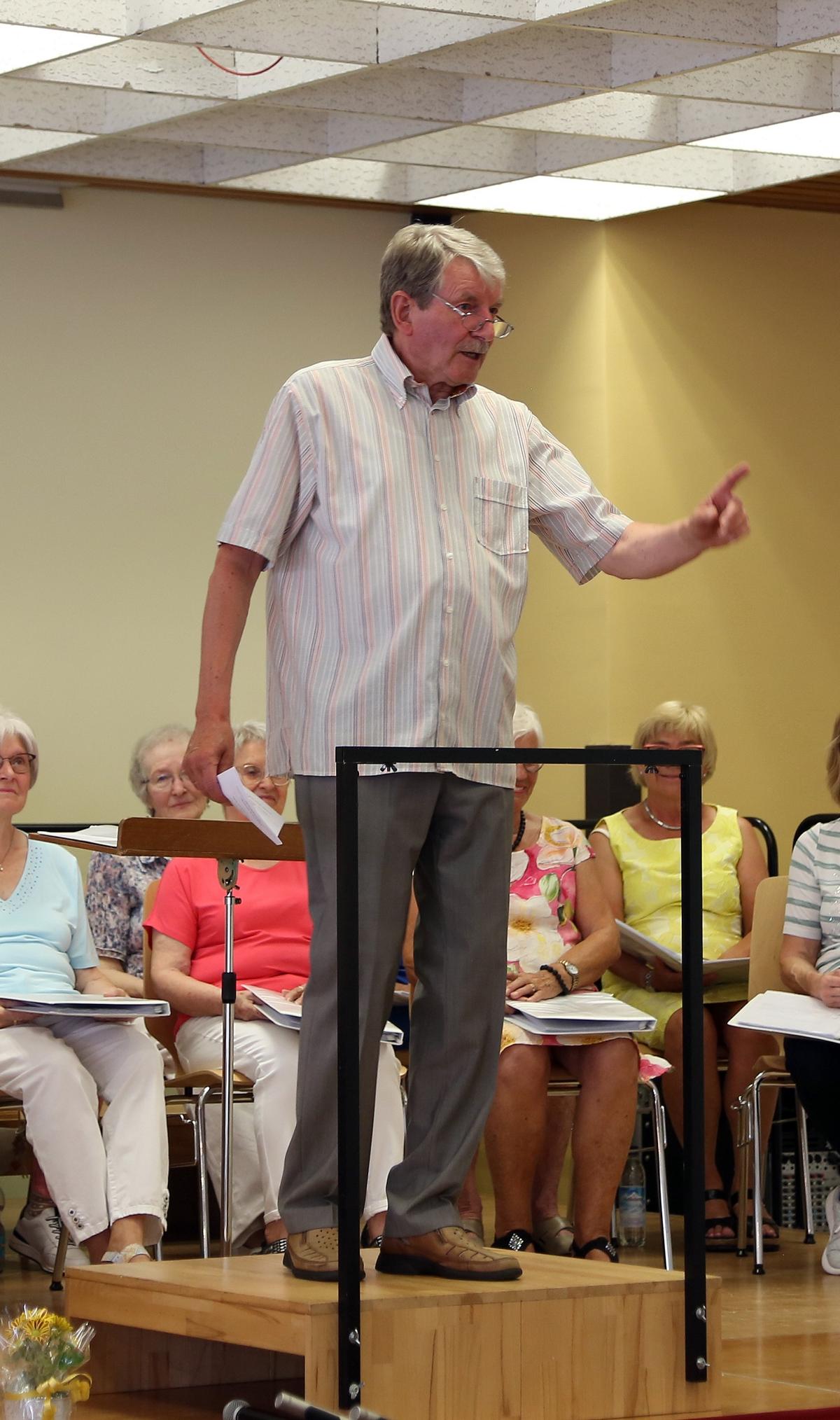 der Chorleiter